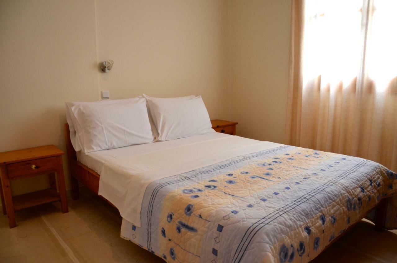 Kostas' Garden Apartment Рода Екстериор снимка
