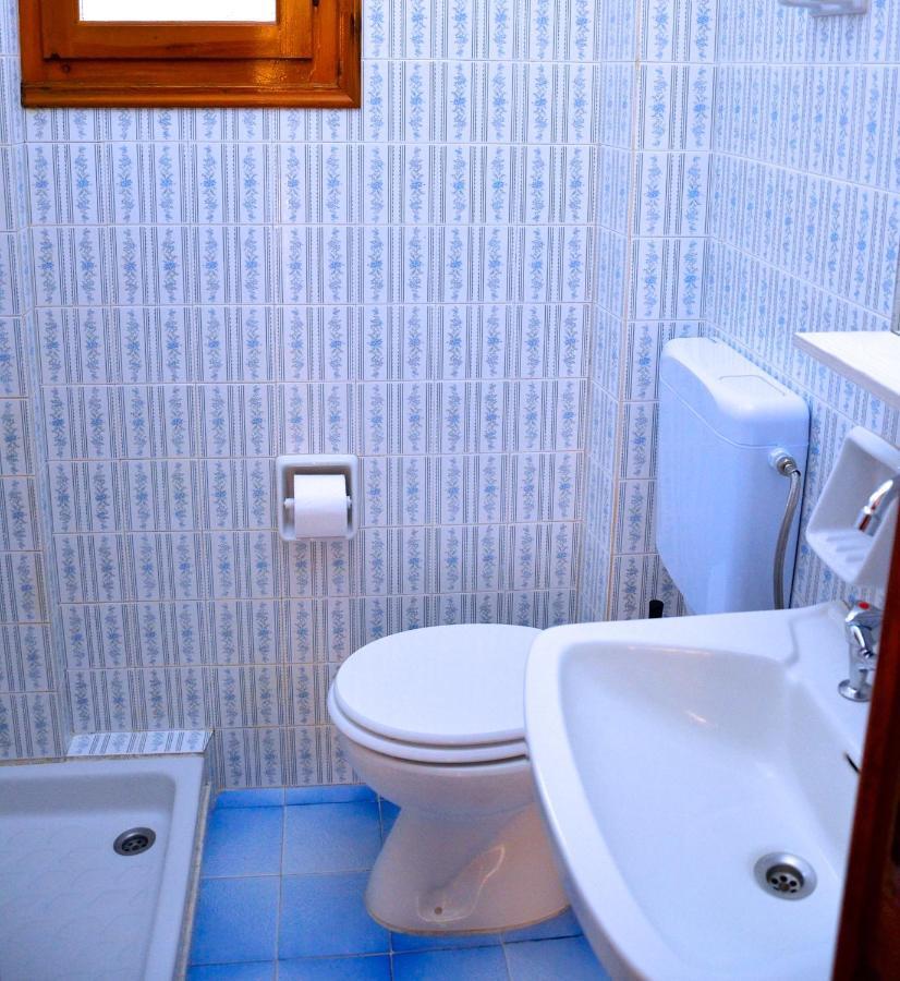 Kostas' Garden Apartment Рода Екстериор снимка